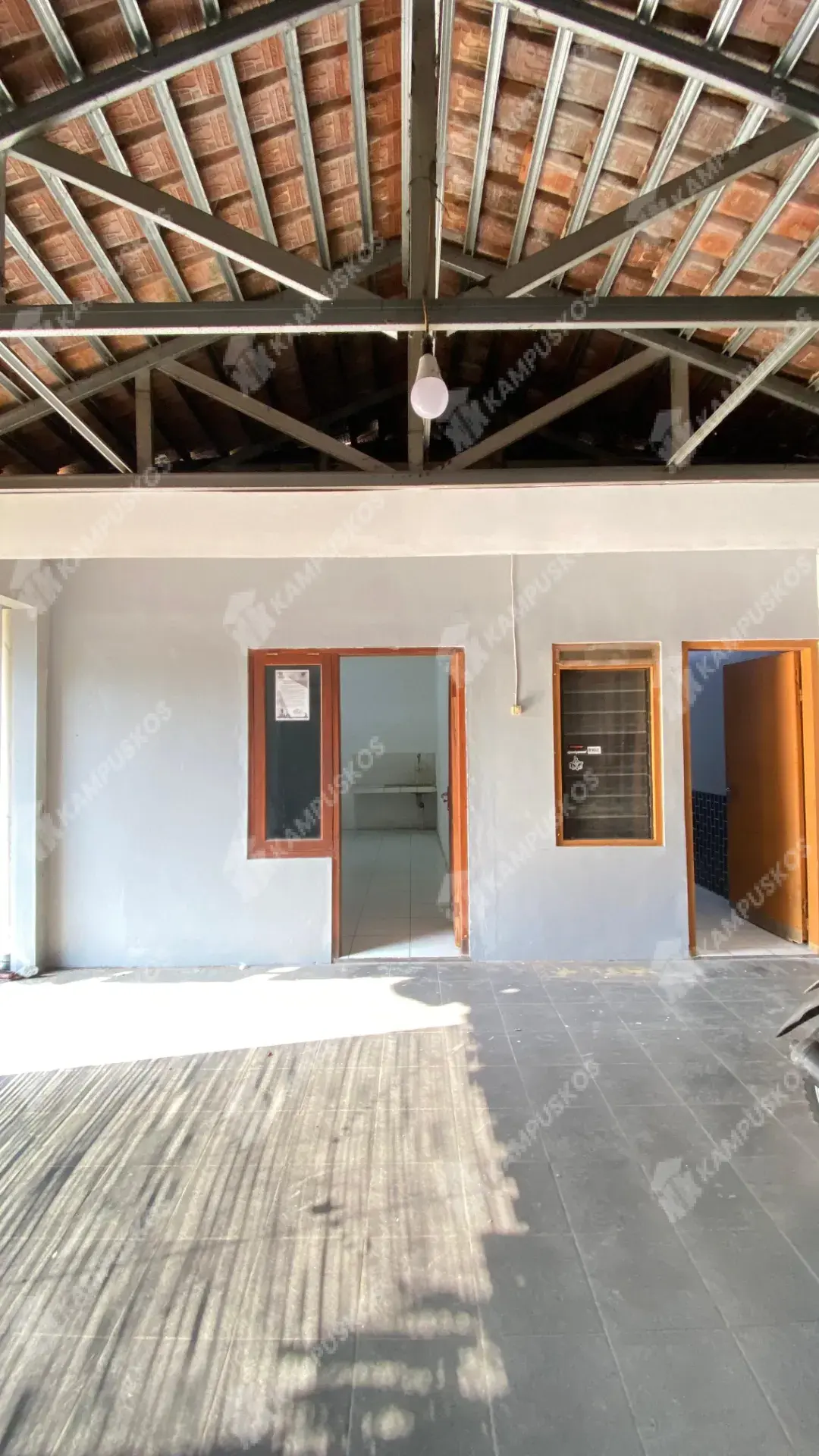 DIKONTRAKAN RUMAH 3 KAMAR AREA CONDONGCATUR  3K03AL021025