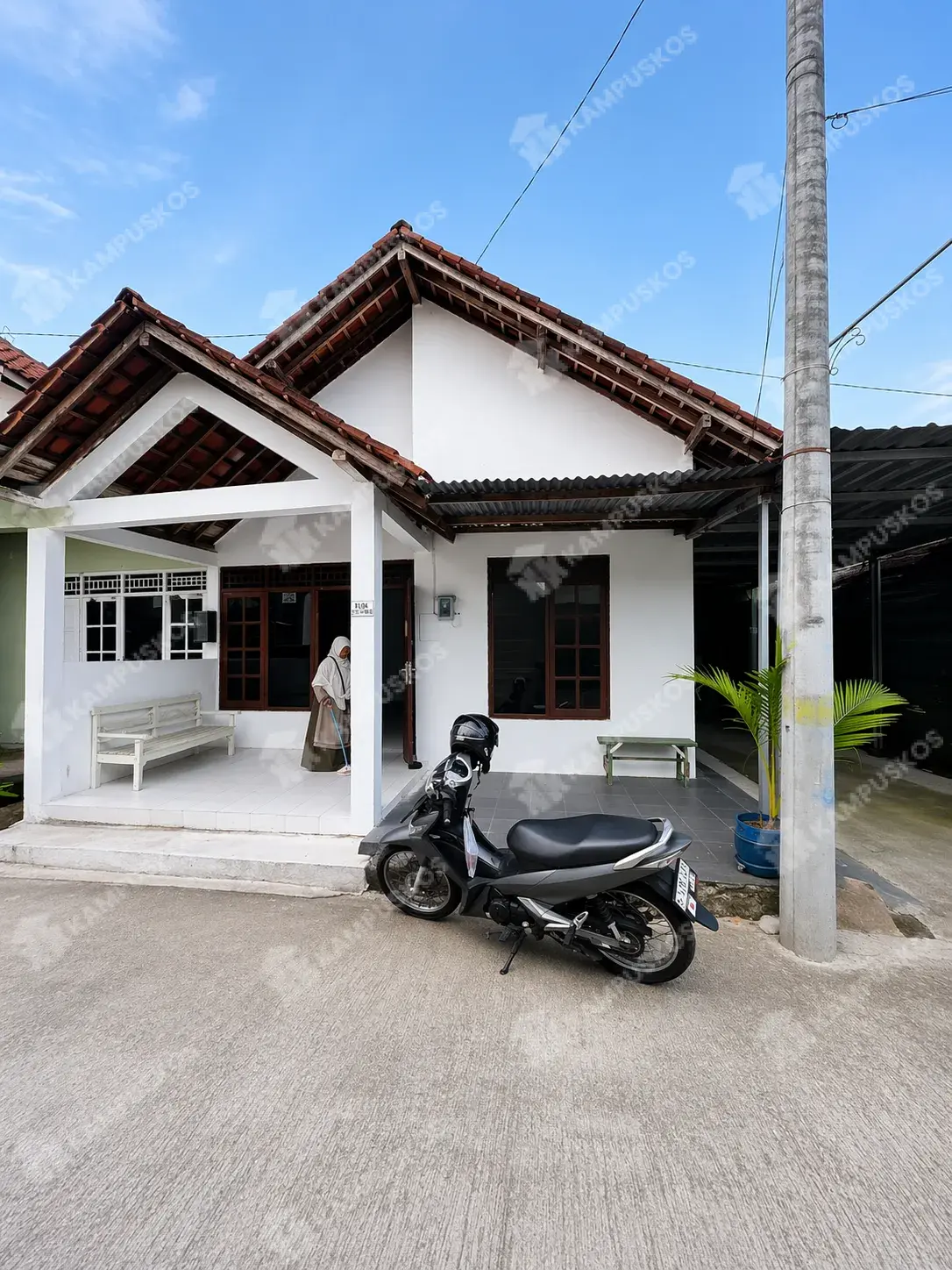 FOR RENT RUMAH MURAH 2 KAMAR AREA PUGERAN  2K02R080426 