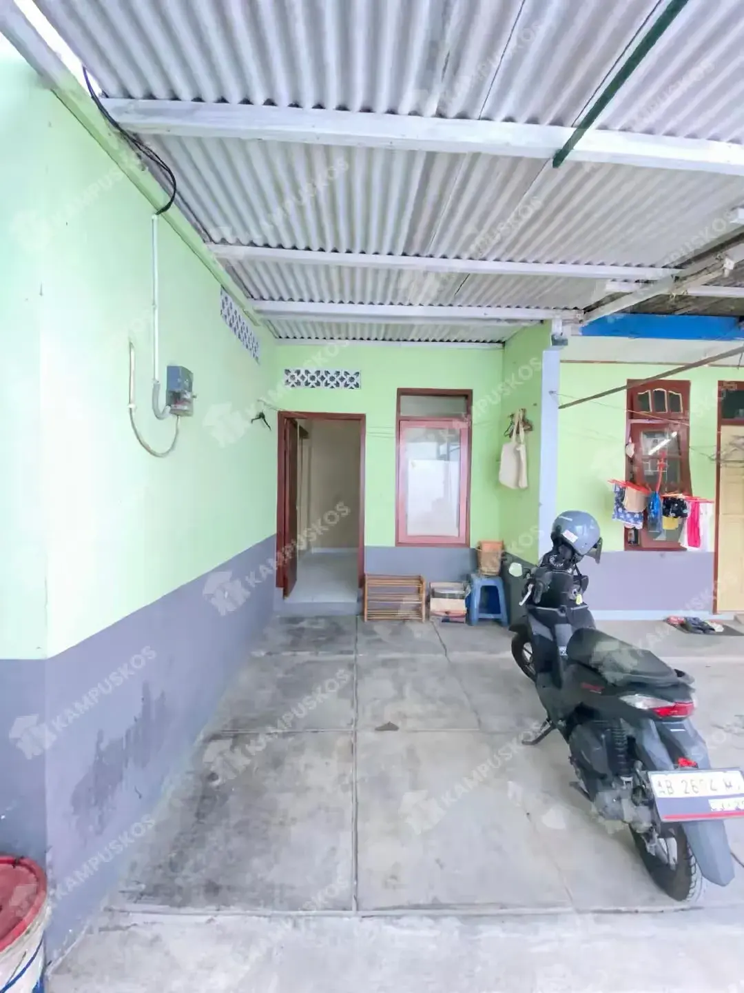 *FOR RENT - RUMAH Cozy Low-Budget Siap Huni ( Area Jakal KM 7 )*  2K04AL060926 