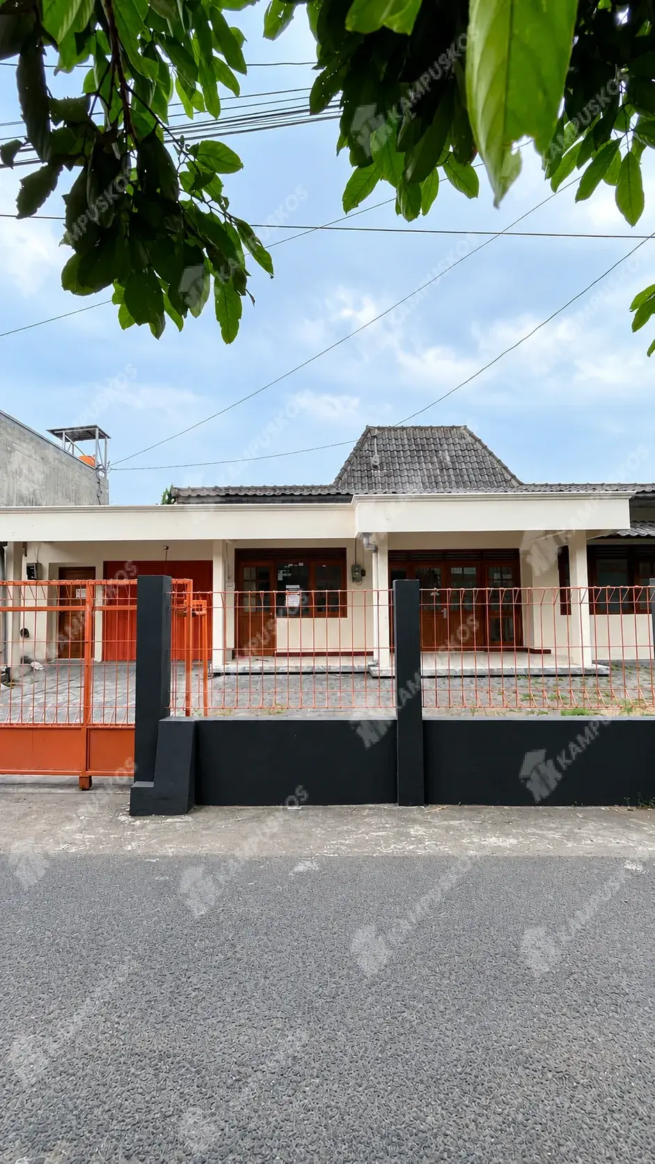 FOR RENT — RUMAH Cozy Siap Huni & Budget friendly    2K04AL151126 